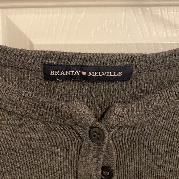 Grey brandy melville long sleeve - Picture 3 of 3